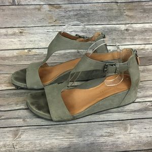 Gentle Souls By Kenneth Cole Wedge Sandals